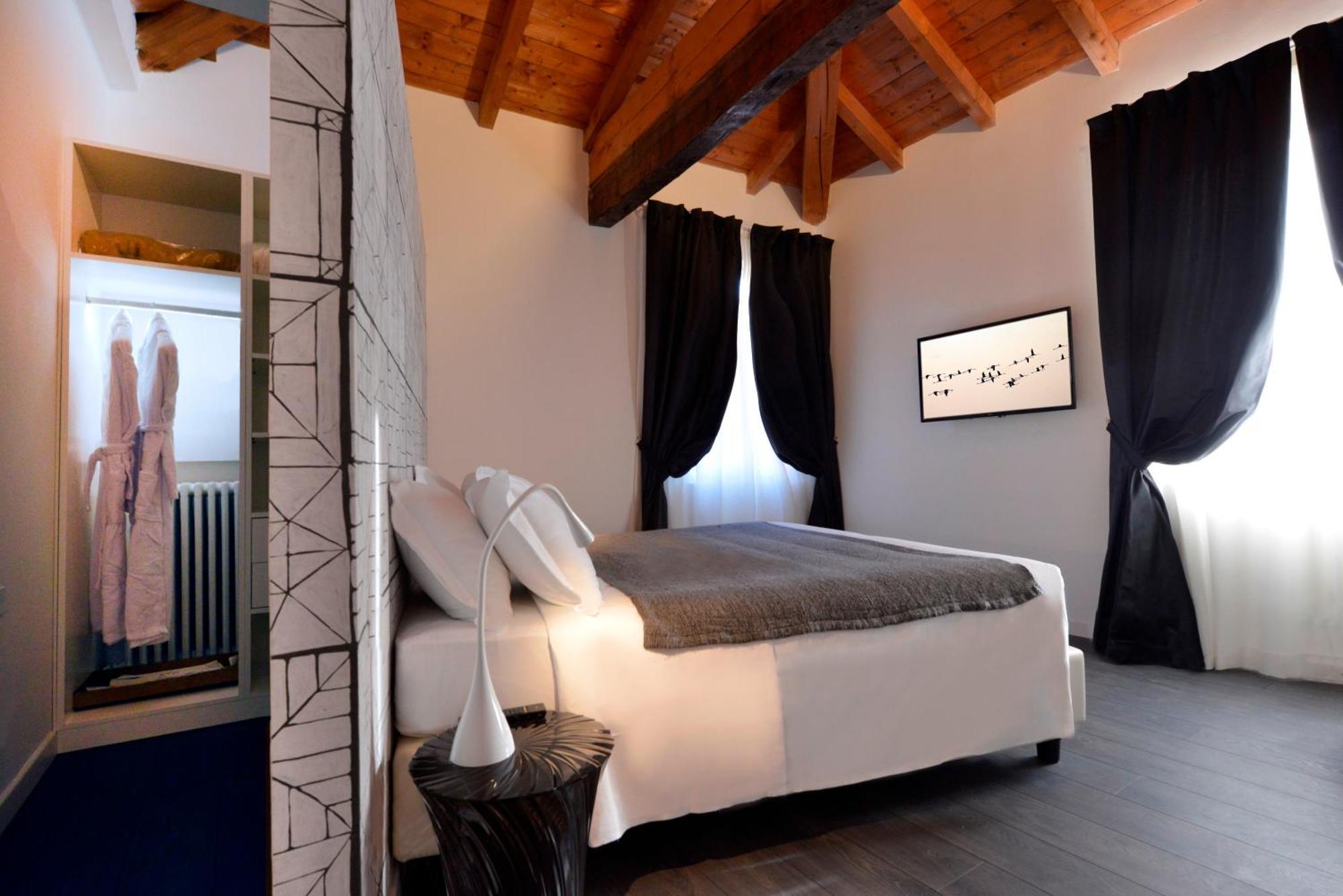 Phi Hotel Bologna Apartments Εξωτερικό φωτογραφία